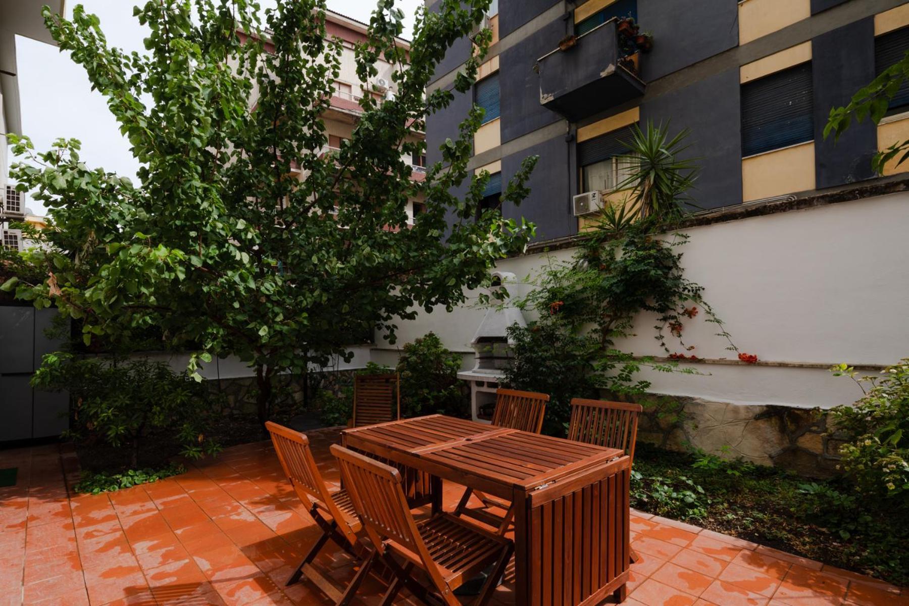 Francesco Terrace - Piazza Bologna, *